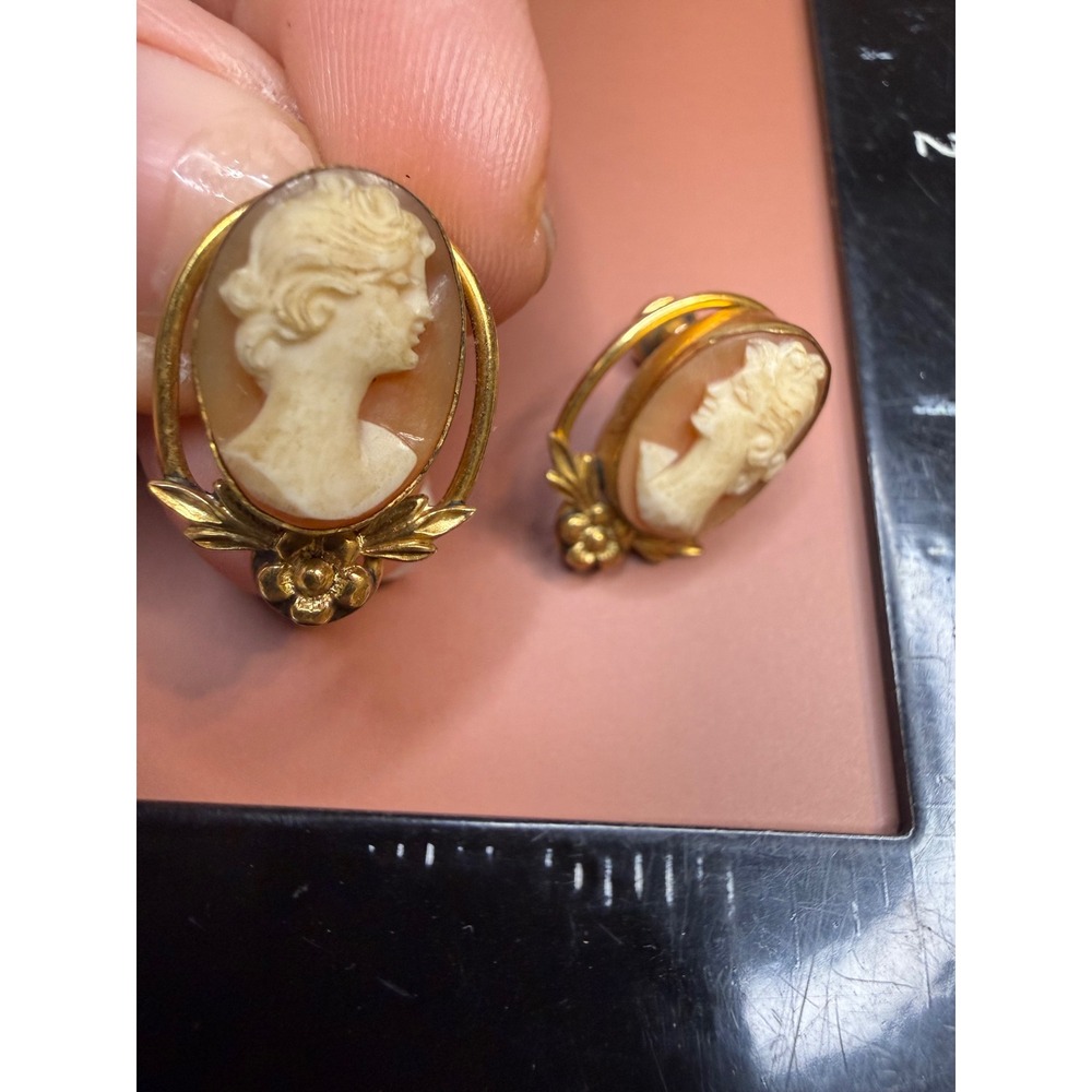 Van Dell 12K Gold Filled Shell Cameo Screw Back Earrings Floral Detail